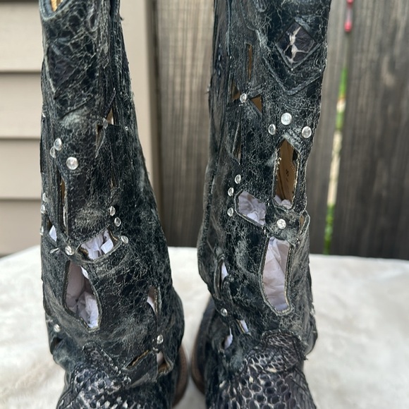 Corral Python Western Snip Toe Boots Cut Out Crosses Swarovski Crystals Sz 8.5 - Picture 3 of 11